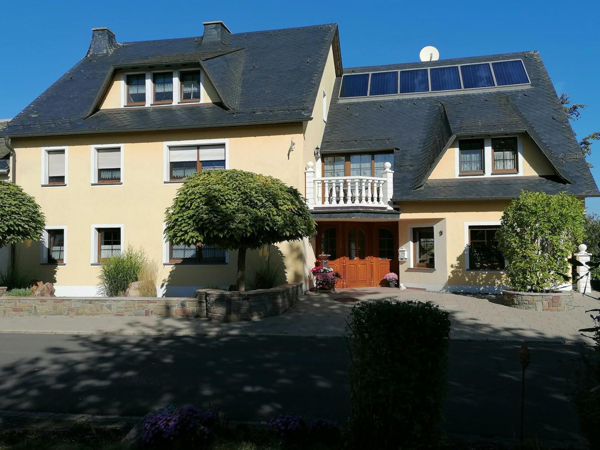 Haus Maria Apartment Olmscheid ภายนอก รูปภาพ