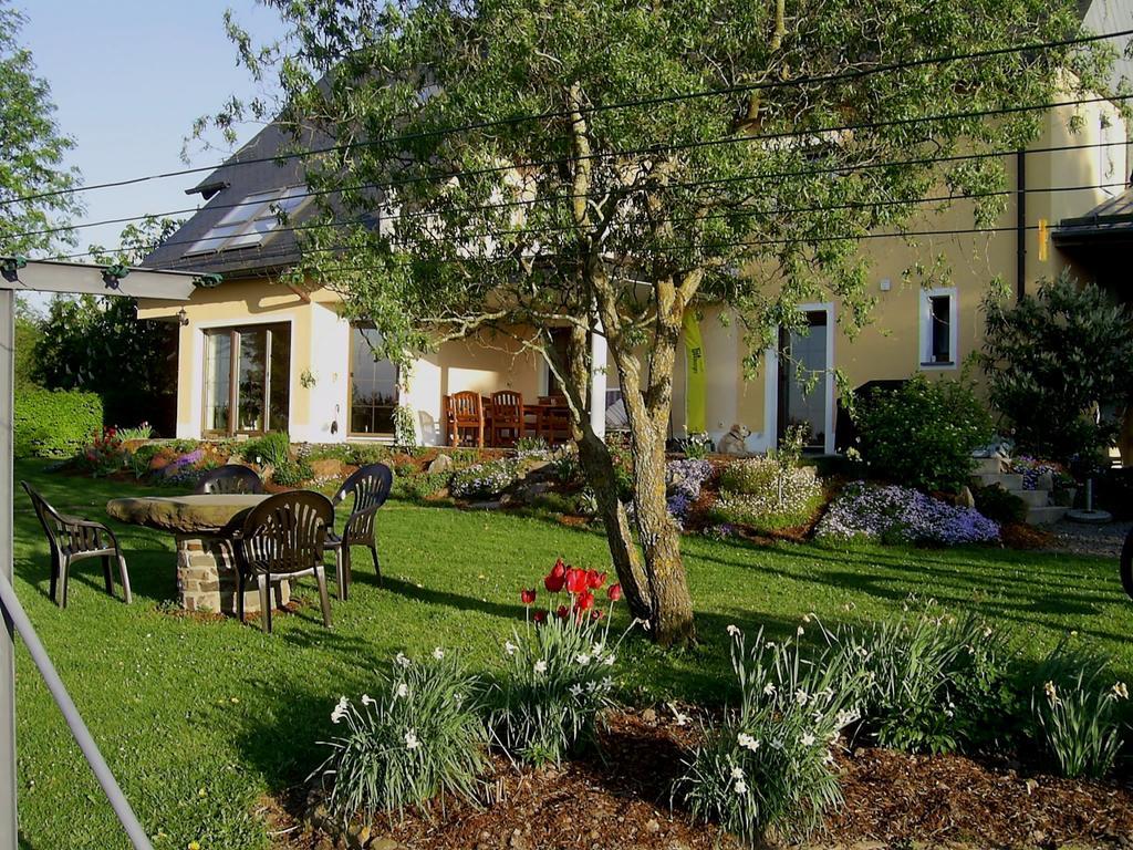 Haus Maria Apartment Olmscheid ภายนอก รูปภาพ